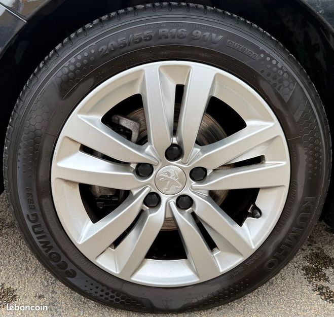 Peugeot 308 generation-ii 1.6 bluehdi 120 ch active  Noir de 2017