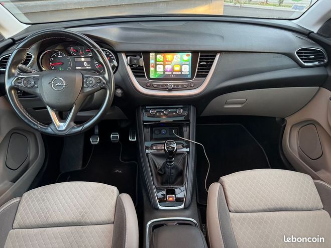 Opel Grandland X 1.2 ecotec t 130 innovation 4x2 distribu Gris de 2017