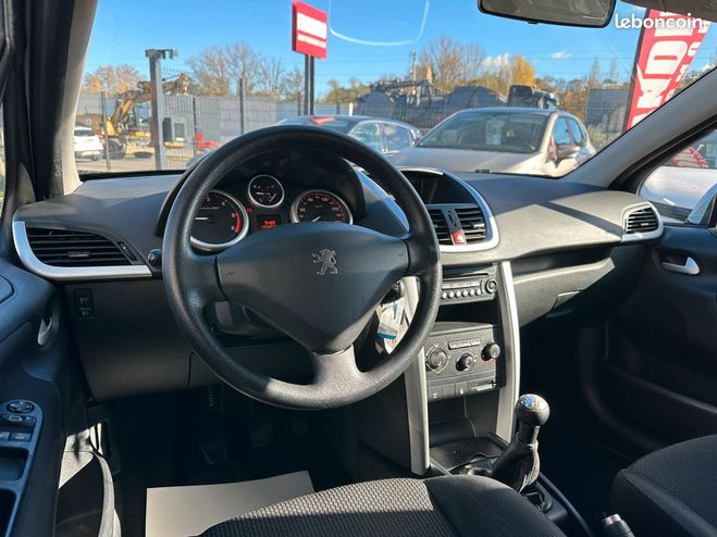 Peugeot 207 1.6 Hdi 92Ch 98G 5P Gris de 2011