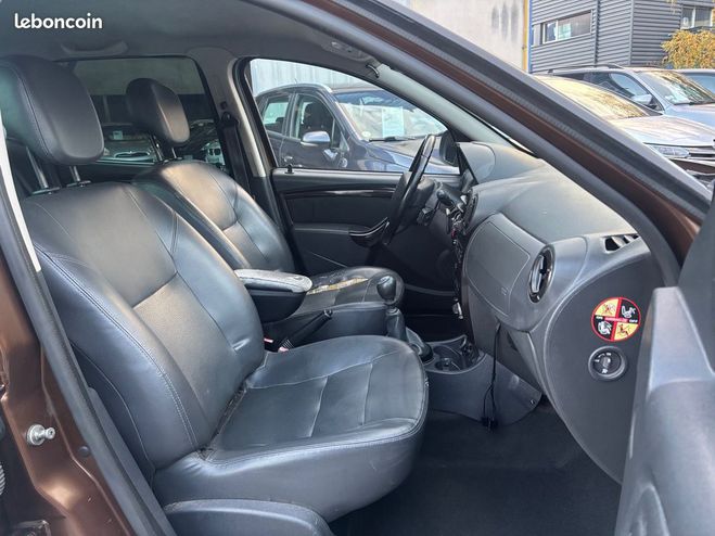 Dacia Duster 1.5 dCi 110 Prestige 4X4 Cuir Attelage Marron de 2011