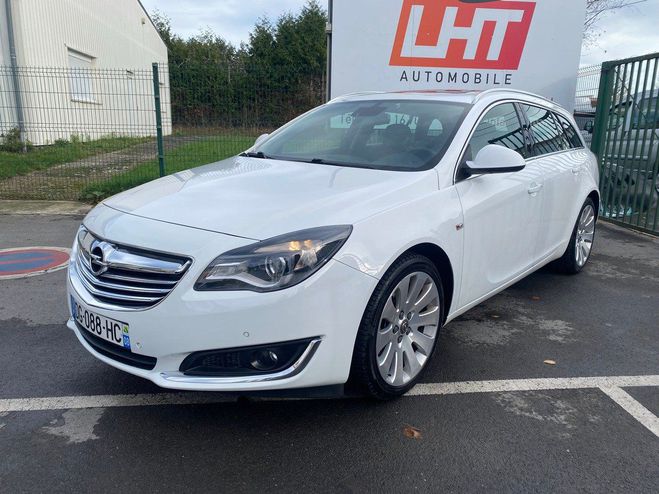Cliquer pour voir la photo suivante Opel Insignia 1.6 170ch sports tourer s Blanc de 2014
