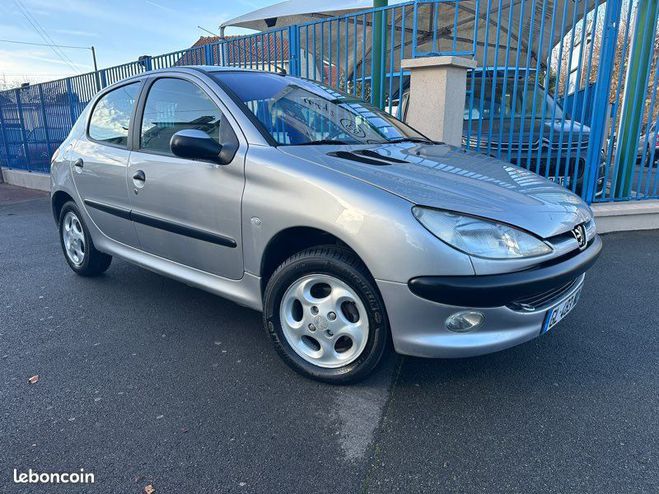 Peugeot 206 5 portes 34300kms Gris de 2001