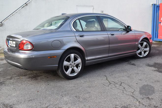 Jaguar X Type 2.2 D EXECUTIVE BVA GRIS F de 2008