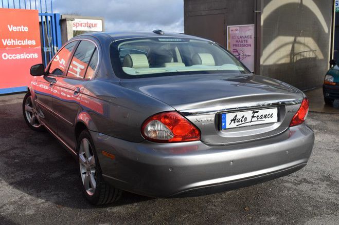 Jaguar X Type 2.2 D EXECUTIVE BVA GRIS F de 2008