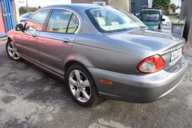 Jaguar X Type 2.2 D EXECUTIVE BVA GRIS F de 2008