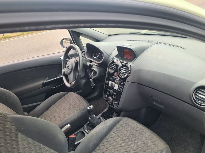 Opel Corsa  85 CRIT AIR 1 3490E Beige de 2013