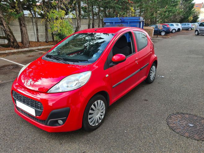 Peugeot 107 1.0 12v Rouge de 2013