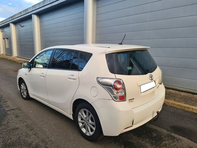 Toyota Verso 2.0t d4d Blanc de 2012