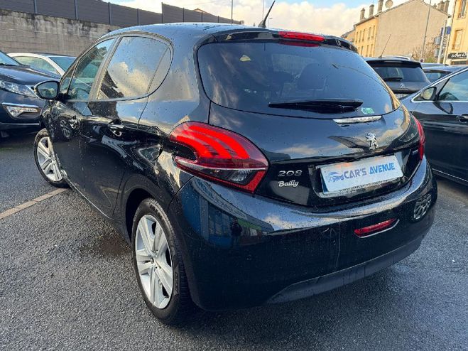 Peugeot 208  1.2 PureTech 82ch BVM5 Style NOIR de 2017