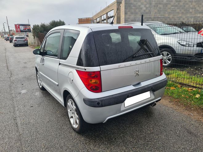 Peugeot 1007 1.6 faible kms Gris clair de 2008