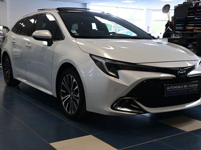 Toyota Corolla HYBRIDE MY22 184h Design Blanc Nacr de 2023