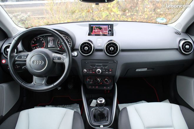 Audi A1 Sportback 1.2 tfsi 86 ambition premiere  Bleu de 2013
