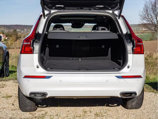 Volvo XC60 B4 Micro-Hybride Essence - 197 - BVA Gea blanc metallisee de 2020