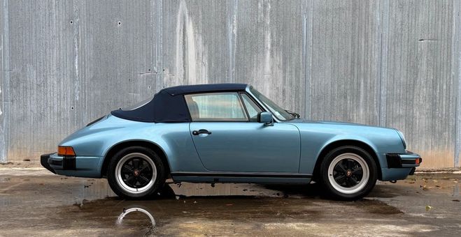 Porsche 911 Carrera 3.2 Cabriolet Bleu Iris Bleu de 1986
