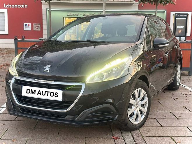 Cliquer pour voir la photo suivante Peugeot 208 1.6 blue hdi 75ch active 2015 Noir de 2015