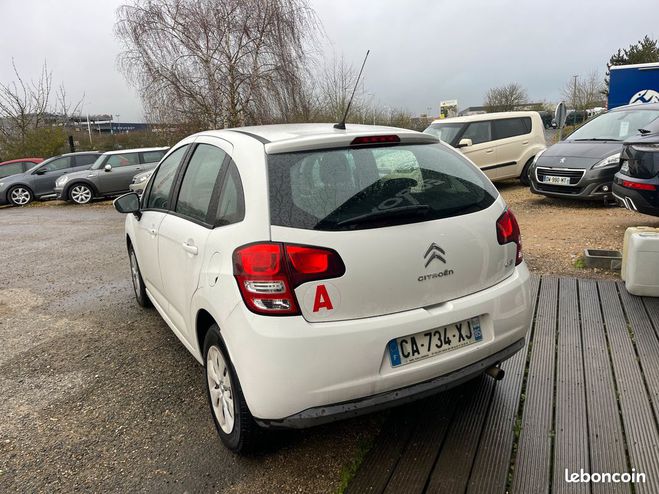 Citroen C3 1.4 vti 95ch confort bmp5 Blanc de 2012