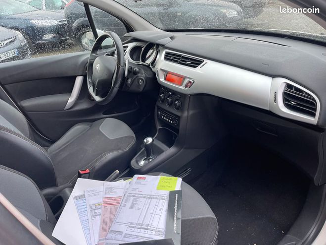 Citroen C3 1.4 vti 95ch confort bmp5 Blanc de 2012