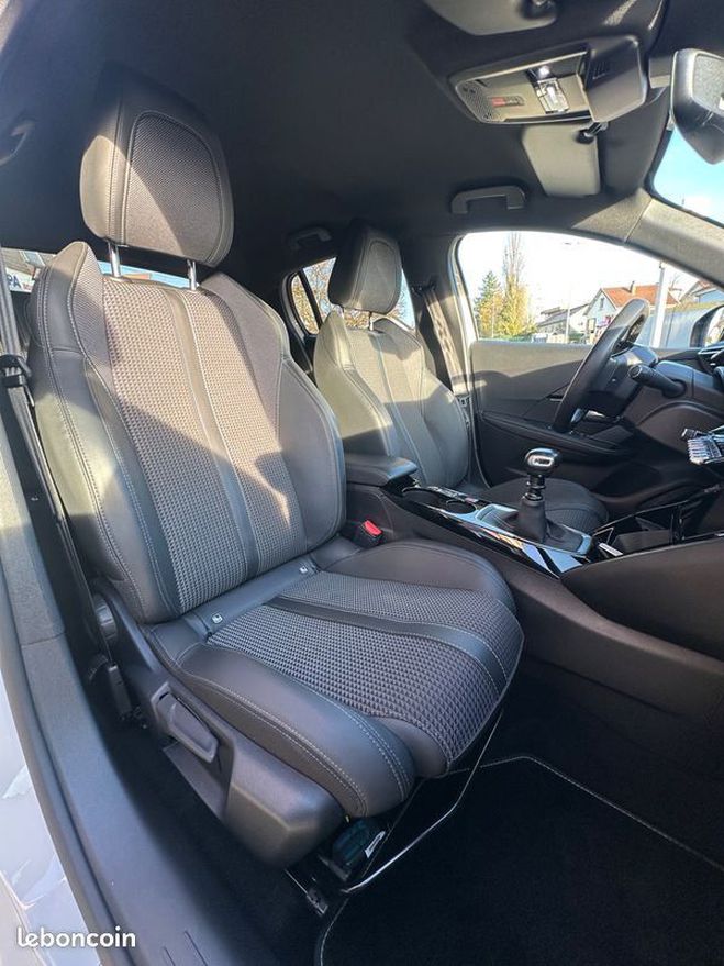 Peugeot 208 generation-ii 1.2 puretech 100 gt pack s Autre de 2022