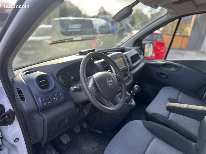 Opel Vivaro vu fourgon 1.6 cdti 115 2900 l1h1 pack c Blanc de 2015