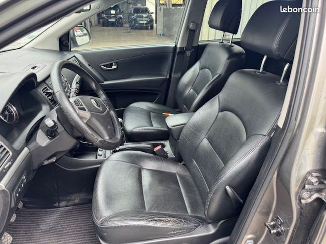 Ssangyong Korando 2.0 175ch luxe 4x4 Beige de 2013