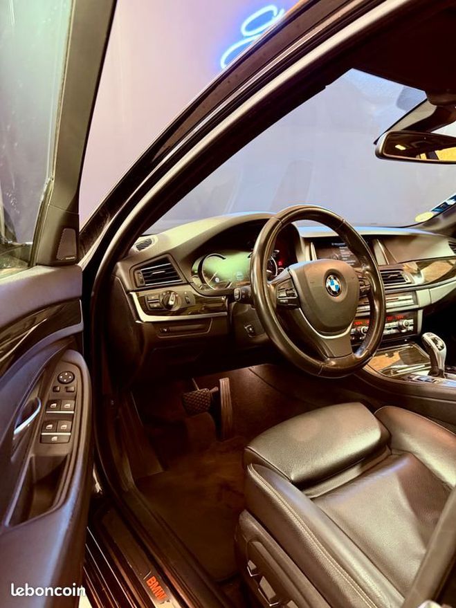 BMW Serie 5 Touring (f11) 530d a xdrive 258 luxury 5 Noir de 2015