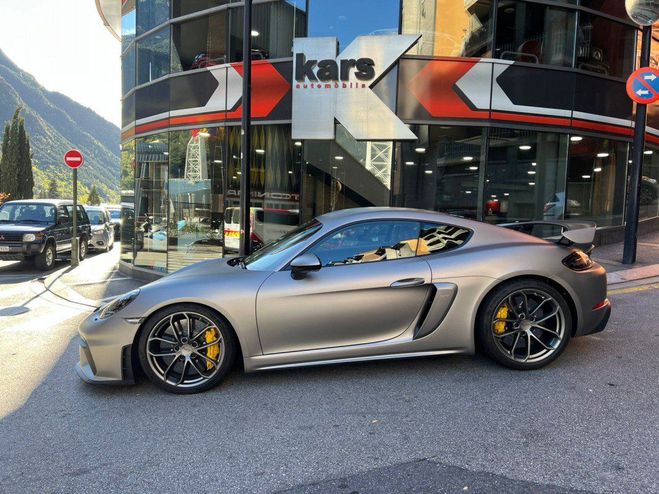 Porsche 718 Cayman GT4  de 2020