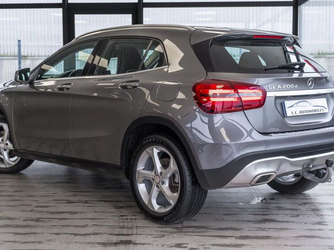 Mercedes Classe GLA CLASSE 200 d - BV 7G-DCT Sensation GRIS de 2017
