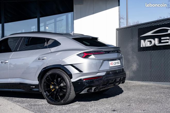 Lamborghini Urus 4.0 V8 666 ch BVA8 S Leasing 2950 Euros- Noir de 2023