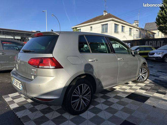 Volkswagen Golf VII 1.6 TDI 110CH BLUEMOTION TECHNOLOGY  Gris de 2016