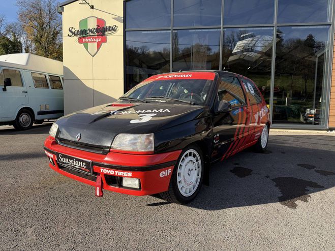 Renault Clio  ROUGE de 1994