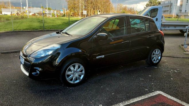 Renault Clio III 1.2 16v 75ch TomTom Live NOIR de 2012