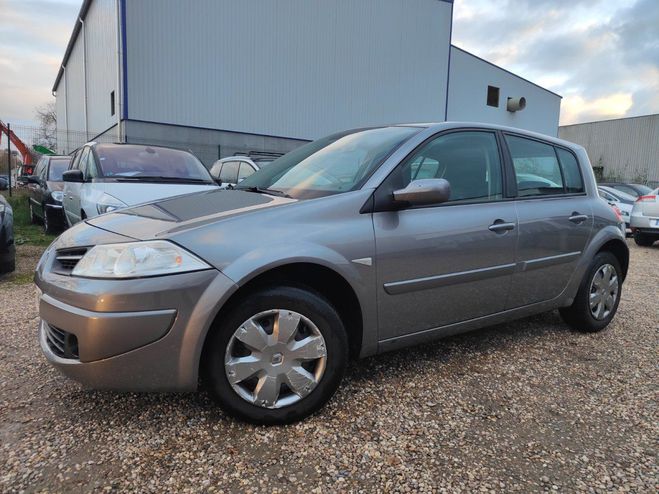 Renault Megane II Berline 5 ptes. 1.5 dCi 86ch Expressi Gris de 2008