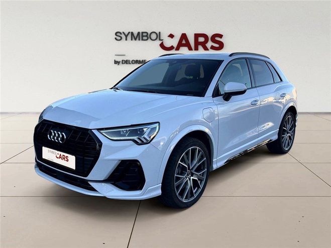 Audi Q3 S line 45 TFSIE 245 CH S TRONIC 6 Blanc de 2021