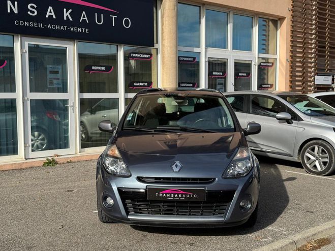 Renault Clio III dCi 85 eco2 Exception TomTom / Suivi Bleu de 2010