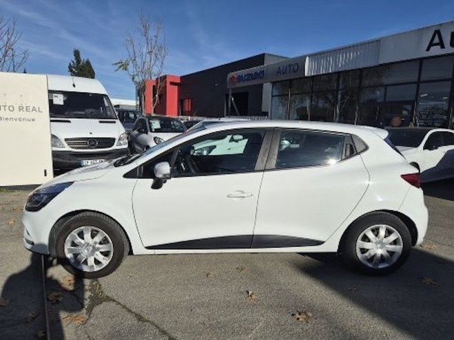 Renault Clio DCI 90 ENERGY ECO2 82G AIR MEDIANAV  de 2017