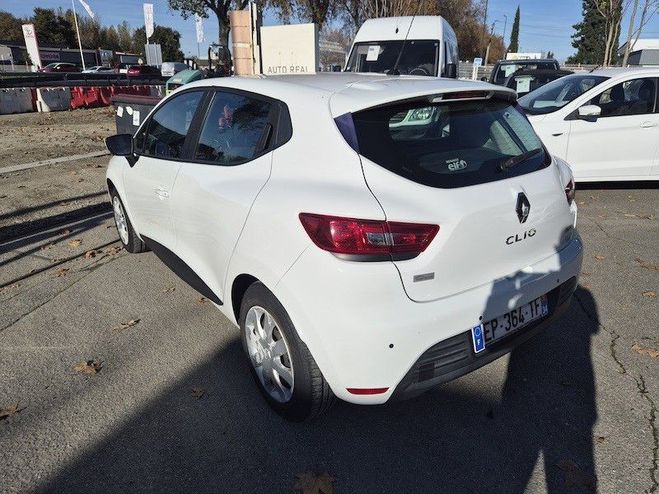 Renault Clio DCI 90 ENERGY ECO2 82G AIR MEDIANAV  de 2017