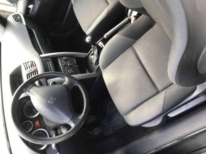 Peugeot 207 1.4 ESENCE 2014  de 2014