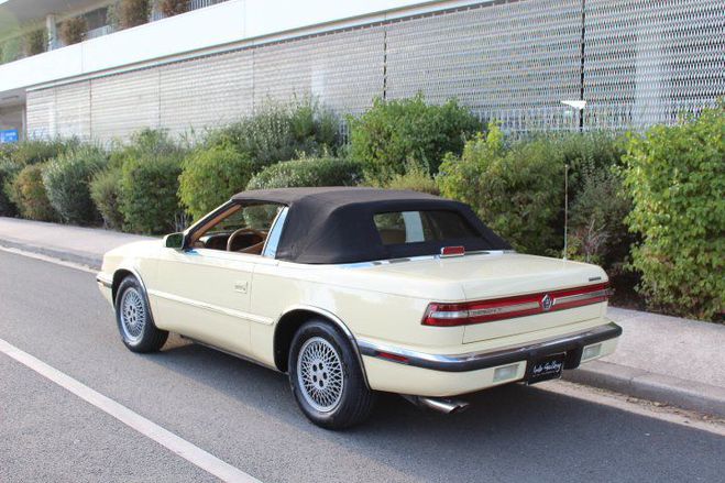 Chrysler TC By Maserati 2.2 TURBO YELLOW de 1989