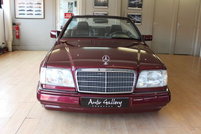 Mercedes Classe E 220 CABRIOLET PRESTIGE BVA Rouge RUBIS de 1996