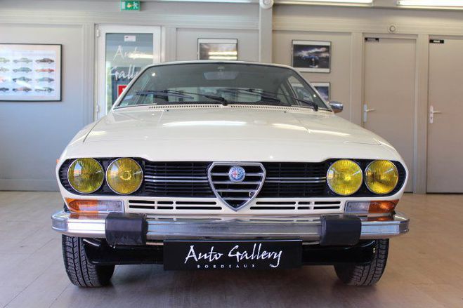 Alfa romeo GTV 2.0 INOX Beige de 1977
