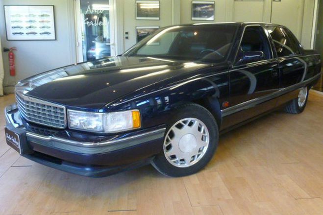 Cadillac Coupe DeVille CONCOURS Bleu Nuit de 1995