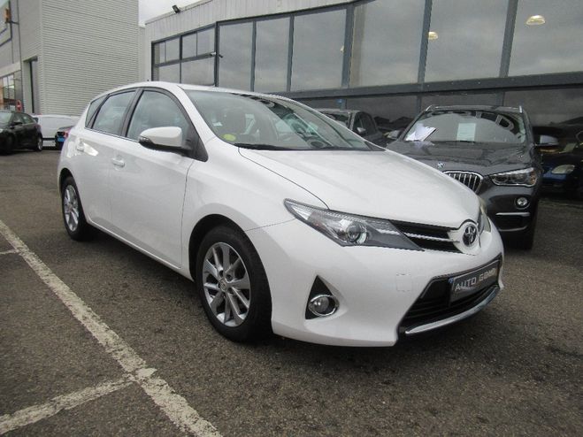 Toyota Auris 90 D-4D Dynamic Blanc de 2014