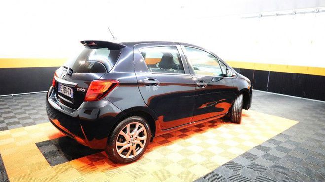 Toyota Yaris 100 VVT-I LOUNGE 5P Noir de 2016
