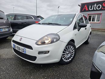  Voir détails -Fiat Punto III 0.9 8v TwinAir 105ch S&S Easy 5p à Ploudaniel (29)