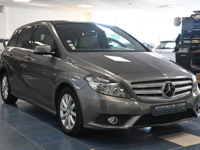 Mercedes Classe B 180 BlueEFFICIENCY Design 7-G DCT A Gris de 2012