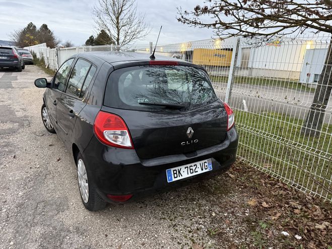 Renault Clio III 1.2 16V 75ch GPL Authentique 5p NOIR de 2011