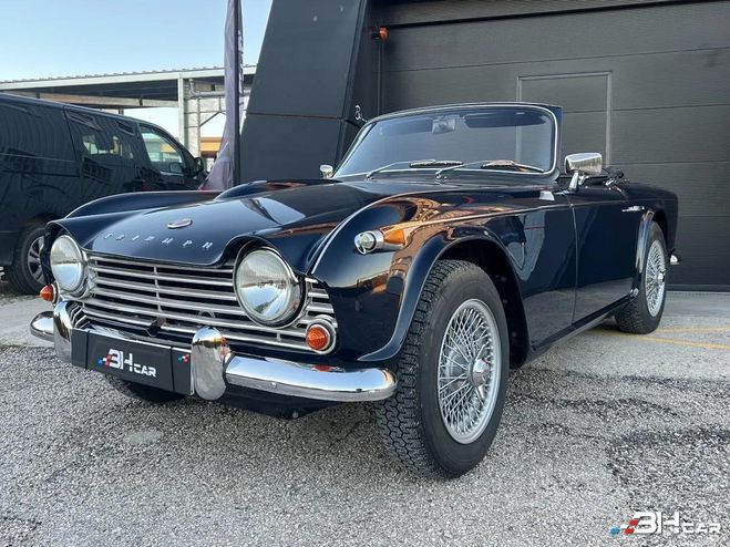 Triumph TR4 A IRS - Restauration compl�te avec factu Bleu de 1967