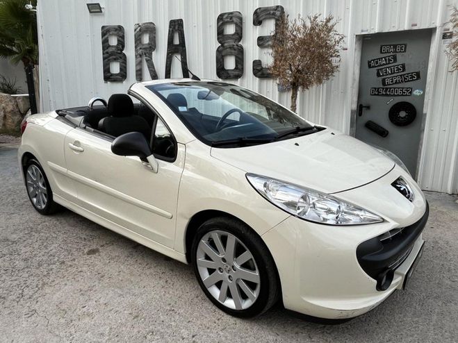 Peugeot 207 CC 1.6 HDi 16V FAP - 110 COUPE CABRIOLET BEIGE FONCE de 2008