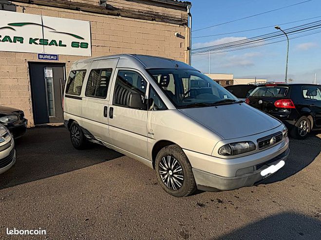 Fiat Scudo COMBI 2.0 JTD 109CH PACK CD CLIM 8-9 PLA Gris de 2003