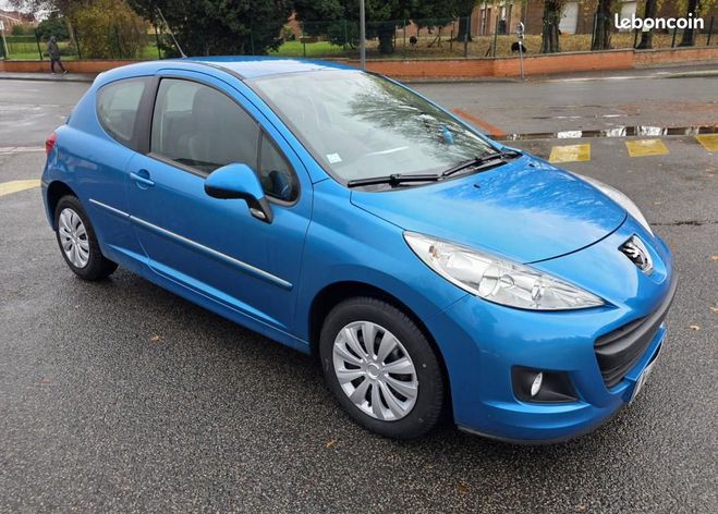 Peugeot 207 Filou 1.4 ESSENCE 75CH Bleu de 2013